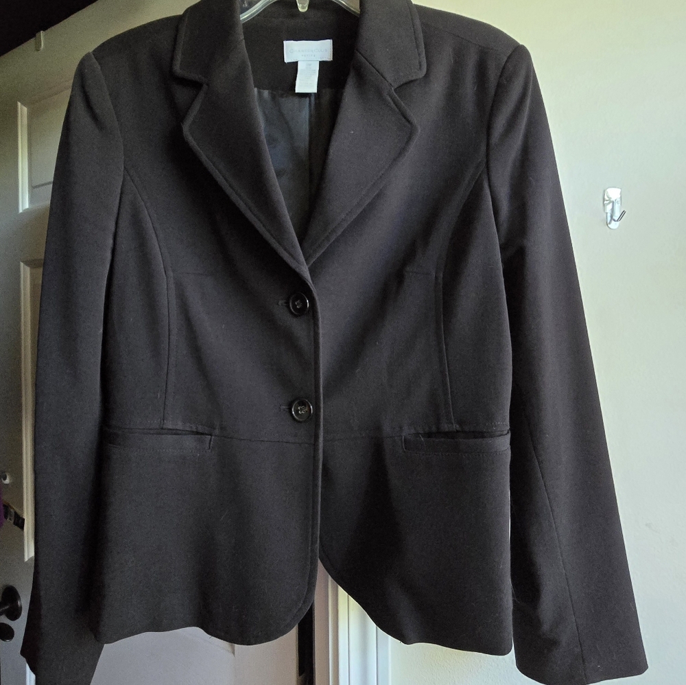 Black stretchy petite jacket. Size 10p